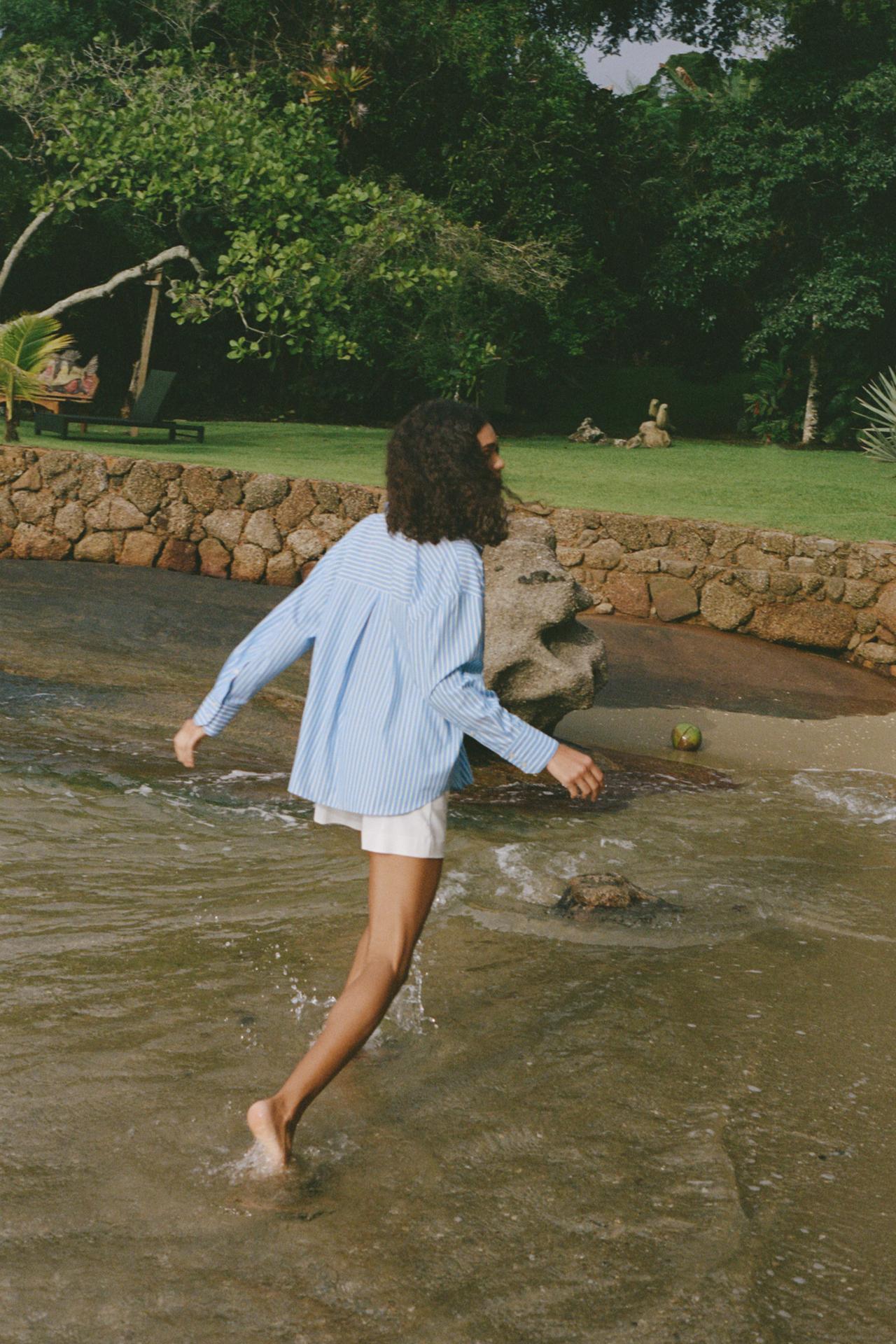 ANUSHKA SHARMA OVERSIZED POPLIN SHIRT