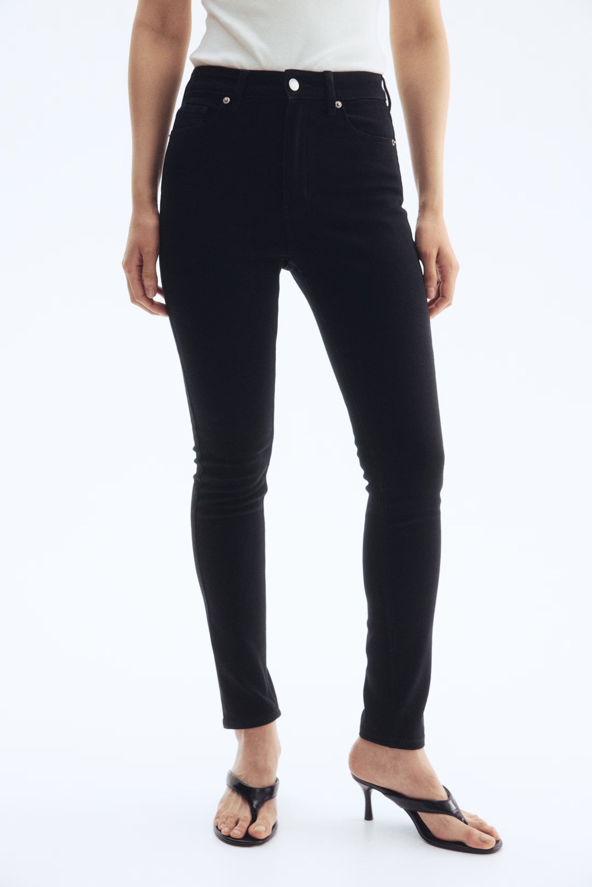 BLACK SKINNY DENIMS