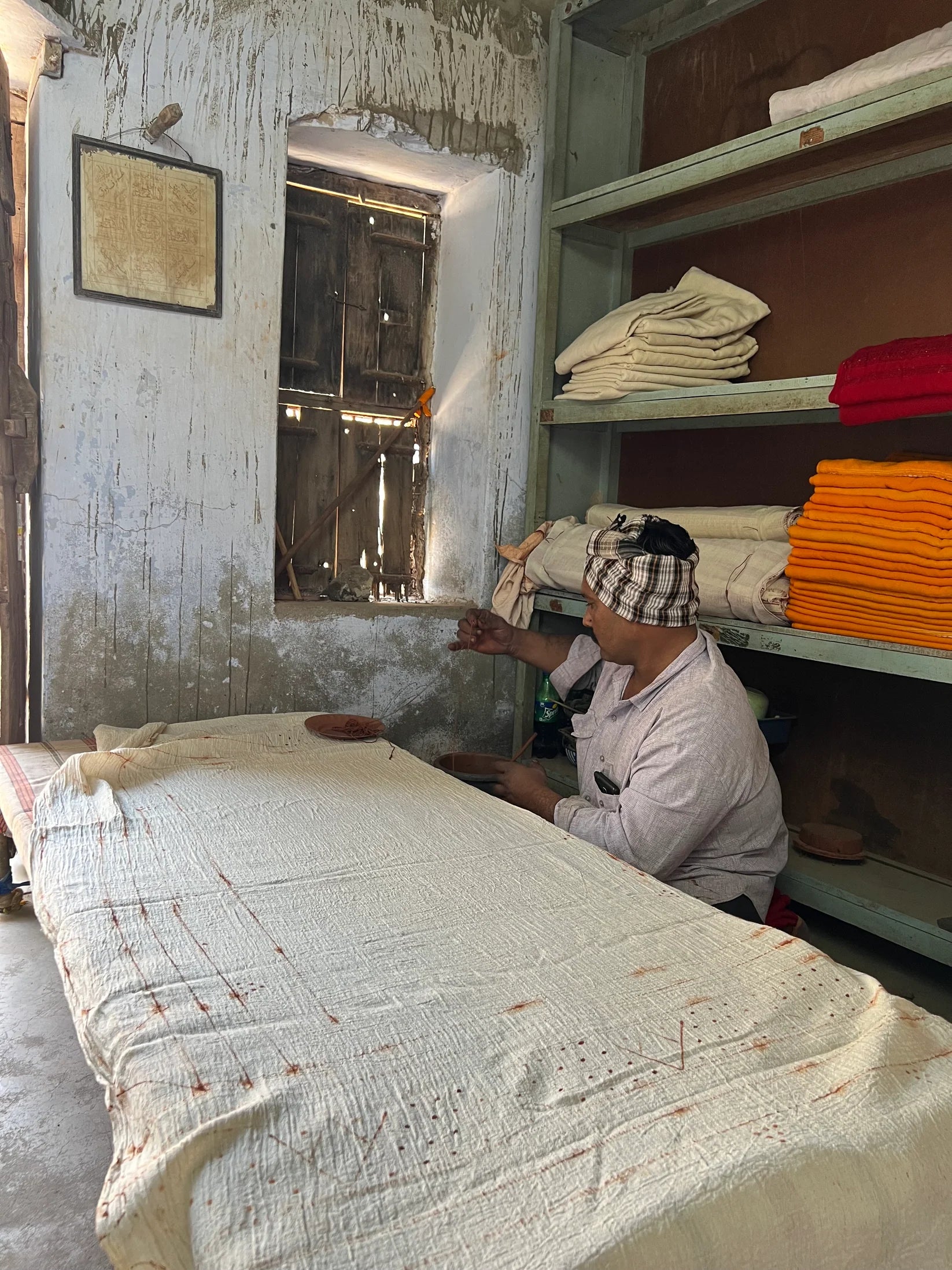 KAREENA KAPOOR BANDHANI SHIRTS