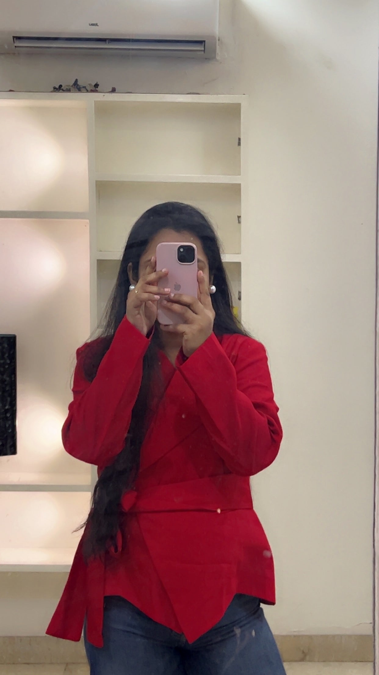 KAREENA KAPOOR BLAZER SHIRT( LAST 35 PCS LEFT )