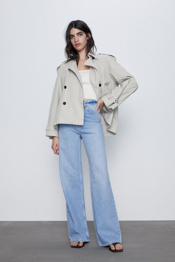 STRAIGHT LEG HIGHWAISTED JEANS