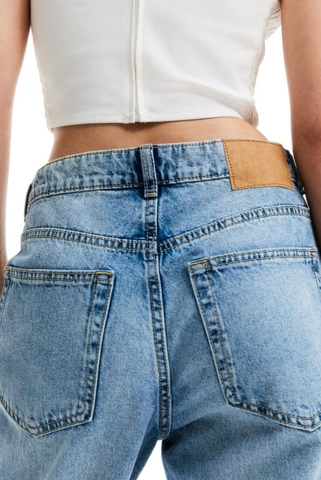 WIDE LEG MID BLUE JEANS